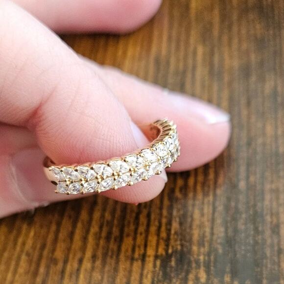 Beautiful Anniversary Ring 3x1.5mm Marquise Cubic Zirconia Gold-Tone Ring Size 8 - Picture 16 of 16